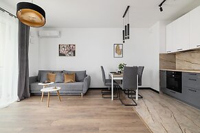 Kopiec Kraka Apartment by Renters