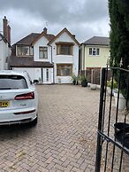 Beautiful 5-bed House in Walsall