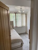 Beautiful 5-bed House in Walsall