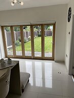 Beautiful 5-bed House in Walsall