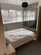 Beautiful 5-bed House in Walsall