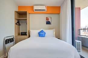 Roomo OY Frei Caneca Residencial