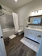 Eagles Landing Lodge Private Suites and Group Lodging