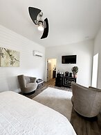 Eagles Landing Lodge Private Suites and Group Lodging