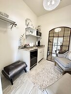 Eagles Landing Lodge Private Suites and Group Lodging