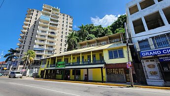 Montego Bay Club Apartments