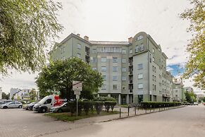 Bemowo Powstanców Slaskich by Renters