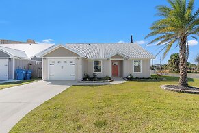 Coral Cabana - 3BD 2BA Home Close to Beach w/ Optional Golf Cart!