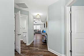 Coral Cabana - 3BD 2BA Home Close to Beach w/ Optional Golf Cart!