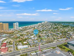 Coral Cabana - 3BD 2BA Home Close to Beach w/ Optional Golf Cart!