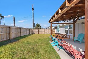 Coral Cabana - 3BD 2BA Home Close to Beach w/ Optional Golf Cart!