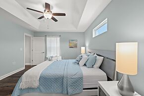 Coral Cabana - 3BD 2BA Home Close to Beach w/ Optional Golf Cart!