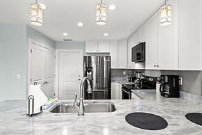 Coral Cabana - 3BD 2BA Home Close to Beach w/ Optional Golf Cart!