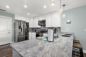 Coral Cabana - 3BD 2BA Home Close to Beach w/ Optional Golf Cart!