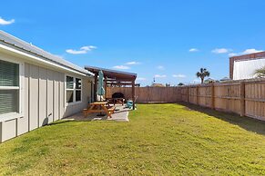 Coral Cabana - 3BD 2BA Home Close to Beach w/ Optional Golf Cart!