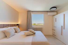 3239 Domina 55 by Perle di Puglia