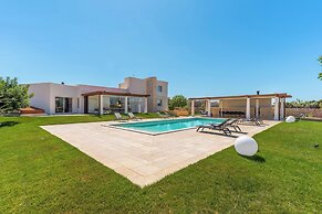 3239 Domina 55 by Perle di Puglia