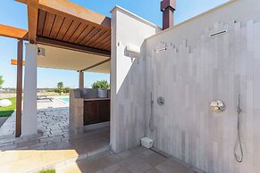 3239 Domina 55 by Perle di Puglia