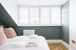 Sleek 1BD Flat 5 Mins From City Centre - Brighton