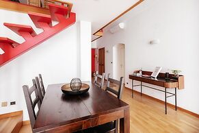 Central Festival Apartment by Wonderful Italy