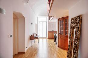 Central Festival Apartment by Wonderful Italy