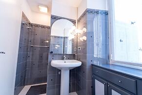 Central Festival Apartment by Wonderful Italy