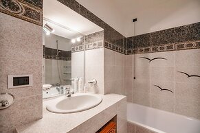 Central Festival Apartment by Wonderful Italy