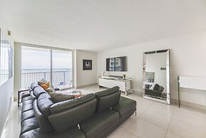 Direct Ocean View 3Br at Brickell