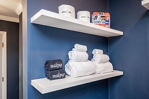 ATL Downtown Condo with Free Parking