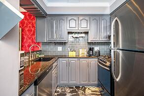 ATL Downtown Condo with Free Parking