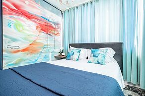 ATL Downtown Condo with Free Parking