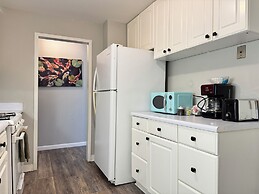 ATL Downtown 2B Condo with Free Parking