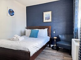 ATL Downtown 2B Condo with Free Parking