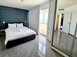 SHaYaSH apartments Leonardo Bat-Yam