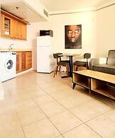 SHaYaSH apartments Leonardo Bat-Yam