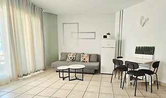 SHaYaSH apartments Leonardo Bat-Yam