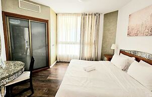 SHaYaSH apartments Leonardo Bat-Yam