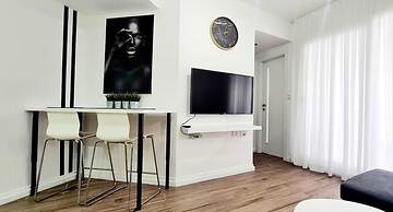 SHaYaSH apartments Leonardo Bat-Yam