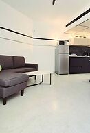 SHaYaSH apartments Leonardo Bat-Yam