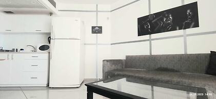 SHaYaSH apartments Leonardo Bat-Yam