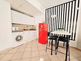 SHaYaSH apartments Leonardo Bat-Yam