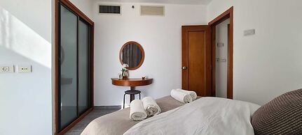 SHaYaSH apartments Leonardo Bat-Yam