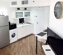 SHaYaSH apartments Leonardo Bat-Yam