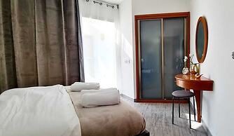 SHaYaSH apartments Leonardo Bat-Yam