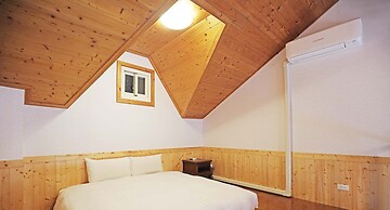 Baili Manor Cing Jing