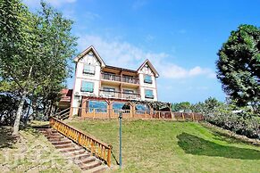 Baili Manor Cing Jing