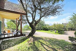 Baili Manor Cing Jing