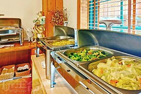 Baili Manor Cing Jing