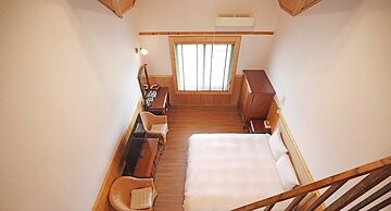 Baili Manor Cing Jing