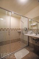 Baili Manor Cing Jing